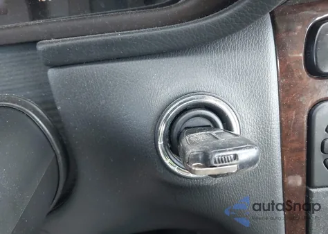 2004 Mercedes-Benz C 240 z USA, uszkodzony, nr VIN WDBRF61J04F532348